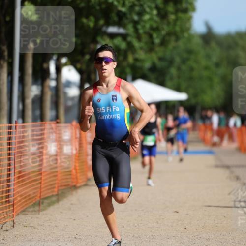 07.09.2025 - 19. Norderstedt Triathlon Michael Strokosch http://msf.ph/oto/8817646 07.09.2025 10:48:43 Laufen 71, 654 meine-sportfotos.de