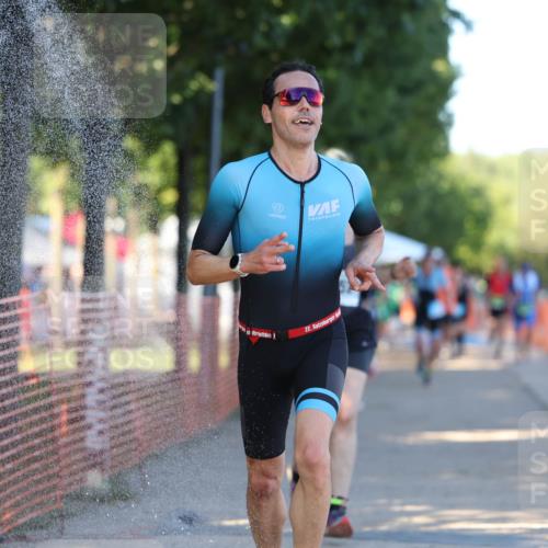 07.09.2025 - 19. Norderstedt Triathlon Michael Strokosch http://msf.ph/oto/8817697 07.09.2025 16:38:37 Laufen 883, 952, 1044, 1625 meine-sportfotos.de