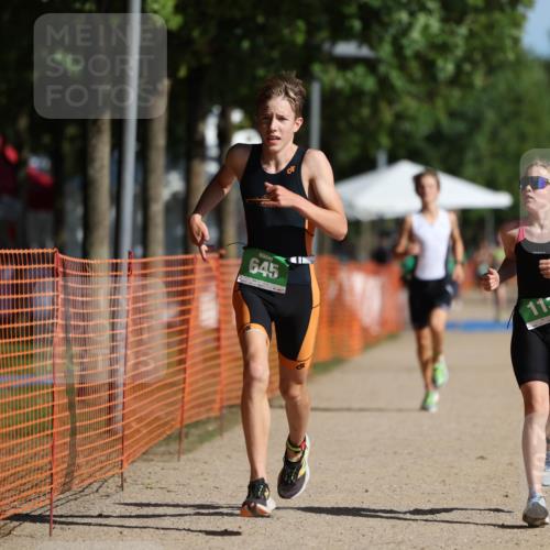 07.09.2025 - 19. Norderstedt Triathlon Michael Strokosch http://msf.ph/oto/8817862 07.09.2025 10:48:58 Laufen 113, 645, 665, 675 meine-sportfotos.de
