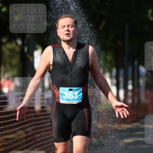 07.09.2025 - 19. Norderstedt Triathlon Michael Strokosch http://msf.ph/oto/8817868 07.09.2025 15:40:49 Laufen 363 meine-sportfotos.de