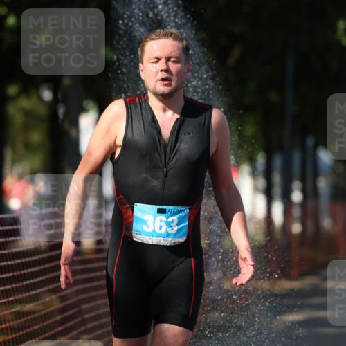 07.09.2025 - 19. Norderstedt Triathlon Michael Strokosch http://msf.ph/oto/8817871 07.09.2025 15:40:49 Laufen 363 meine-sportfotos.de