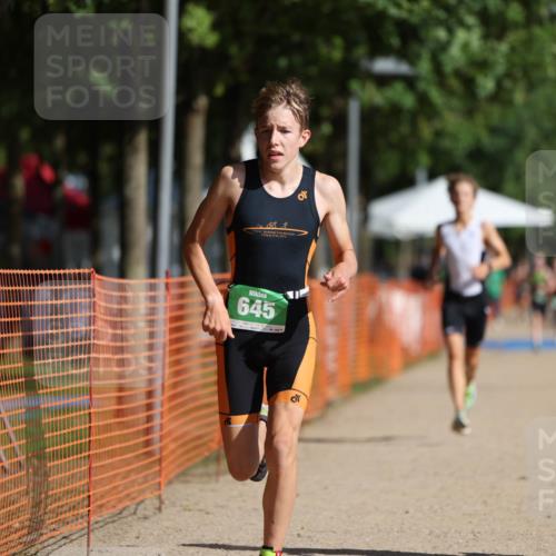 07.09.2025 - 19. Norderstedt Triathlon Michael Strokosch http://msf.ph/oto/8817875 07.09.2025 10:48:59 Laufen 113, 645, 665, 675 meine-sportfotos.de