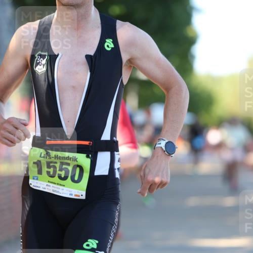07.09.2025 - 19. Norderstedt Triathlon Michael Strokosch http://msf.ph/oto/8817906 07.09.2025 16:39:11 Laufen 916, 944, 1060, 1067, 1073, 1105, 1550 meine-sportfotos.de