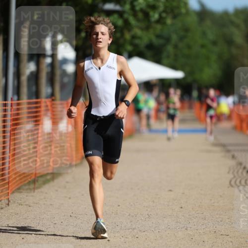 07.09.2025 - 19. Norderstedt Triathlon Michael Strokosch http://msf.ph/oto/8817914 07.09.2025 10:49:02 Laufen 113, 645, 665, 675 meine-sportfotos.de