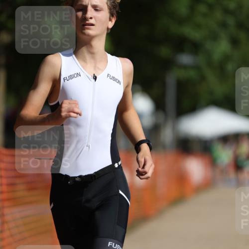 07.09.2025 - 19. Norderstedt Triathlon Michael Strokosch http://msf.ph/oto/8817954 07.09.2025 10:49:03 Laufen 113, 645, 665, 675 meine-sportfotos.de