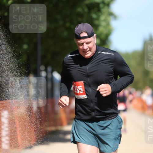 07.09.2025 - 19. Norderstedt Triathlon Michael Strokosch http://msf.ph/oto/8818010 07.09.2025 12:59:28 Laufen 1255, 1256, 1327 meine-sportfotos.de