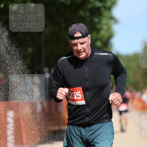 07.09.2025 - 19. Norderstedt Triathlon Michael Strokosch http://msf.ph/oto/8818016 07.09.2025 12:59:28 Laufen 1255, 1256, 1327 meine-sportfotos.de