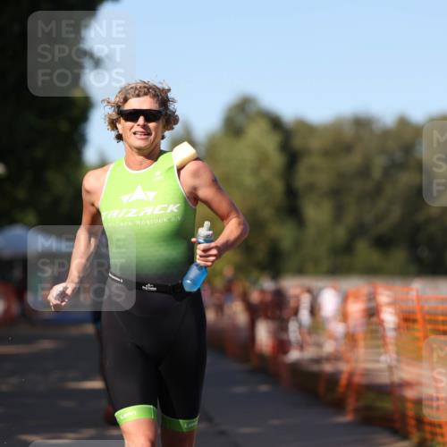 07.09.2025 - 19. Norderstedt Triathlon Michael Strokosch http://msf.ph/oto/8818020 07.09.2025 15:41:37 Laufen 474, 1484 meine-sportfotos.de