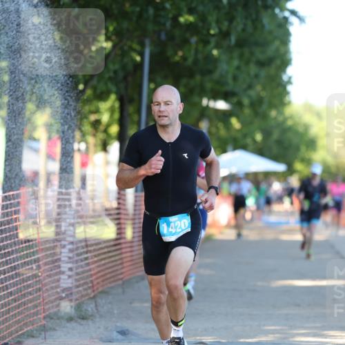 07.09.2025 - 19. Norderstedt Triathlon Michael Strokosch http://msf.ph/oto/8818200 07.09.2025 16:40:37 Laufen 1054, 1102, 1400, 1420 meine-sportfotos.de