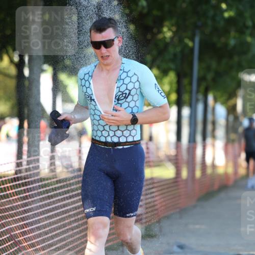 07.09.2025 - 19. Norderstedt Triathlon Michael Strokosch http://msf.ph/oto/8818333 07.09.2025 16:41:17 Laufen 378, 405, 421, 1405, 1592 meine-sportfotos.de