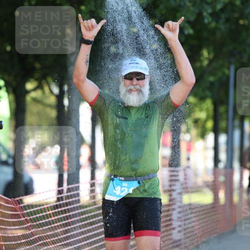 07.09.2025 - 19. Norderstedt Triathlon Michael Strokosch http://msf.ph/oto/8818359 07.09.2025 16:41:26 Laufen 421, 1584, 1595 meine-sportfotos.de