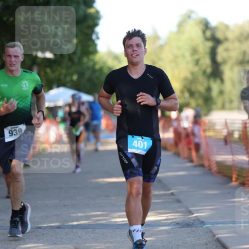 07.09.2025 - 19. Norderstedt Triathlon Michael Strokosch http://msf.ph/oto/8818411 07.09.2025 16:41:51 Laufen 401, 885, 939, 1100, 1482, 1545, 1561 meine-sportfotos.de