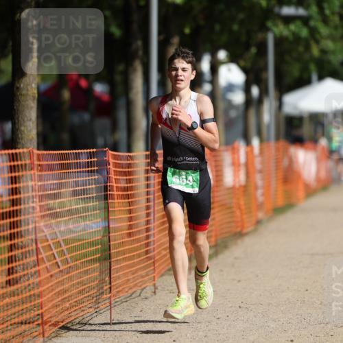 07.09.2025 - 19. Norderstedt Triathlon Michael Strokosch http://msf.ph/oto/8818413 07.09.2025 10:49:52 Laufen 92, 664, 1118 meine-sportfotos.de