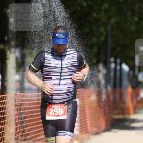 07.09.2025 - 19. Norderstedt Triathlon Michael Strokosch http://msf.ph/oto/8818422 07.09.2025 13:00:10 Laufen 695, 858, 1342 meine-sportfotos.de