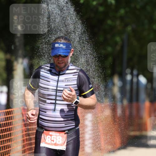 07.09.2025 - 19. Norderstedt Triathlon Michael Strokosch http://msf.ph/oto/8818427 07.09.2025 13:00:10 Laufen 695, 858, 1342 meine-sportfotos.de