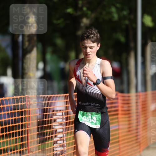 07.09.2025 - 19. Norderstedt Triathlon Michael Strokosch http://msf.ph/oto/8818441 07.09.2025 10:49:53 Laufen 92, 664, 1118 meine-sportfotos.de