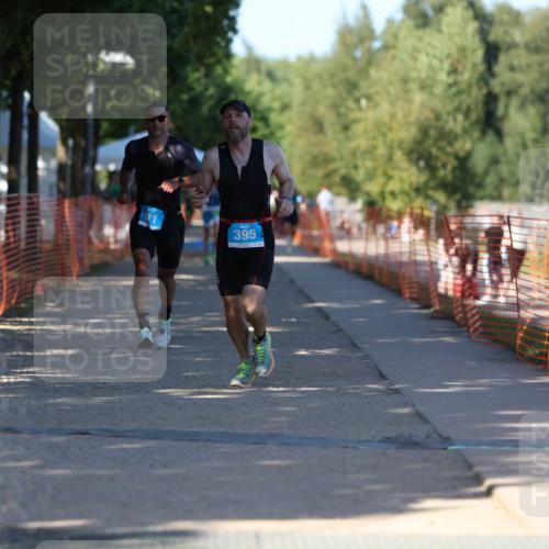 07.09.2025 - 19. Norderstedt Triathlon Michael Strokosch http://msf.ph/oto/8818443 07.09.2025 15:42:39 Laufen 395, 439 meine-sportfotos.de