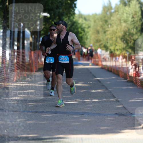 07.09.2025 - 19. Norderstedt Triathlon Michael Strokosch http://msf.ph/oto/8818447 07.09.2025 15:42:40 Laufen 395, 439 meine-sportfotos.de