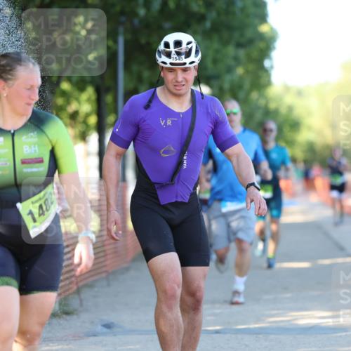 07.09.2025 - 19. Norderstedt Triathlon Michael Strokosch http://msf.ph/oto/8818452 07.09.2025 16:42:00 Laufen 381, 437, 532, 1561, 1612 meine-sportfotos.de