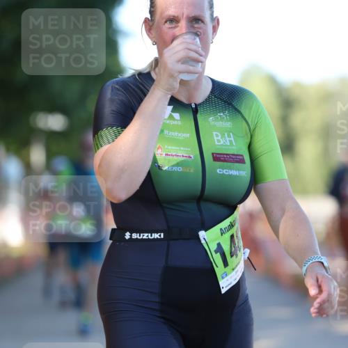 07.09.2025 - 19. Norderstedt Triathlon Michael Strokosch http://msf.ph/oto/8818457 07.09.2025 16:42:02 Laufen 381, 437, 532, 1612 meine-sportfotos.de