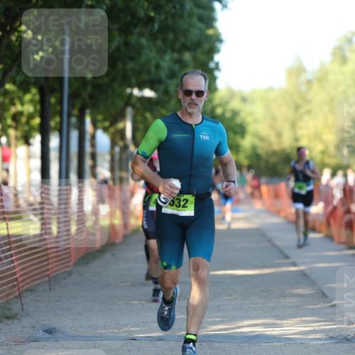 07.09.2025 - 19. Norderstedt Triathlon Michael Strokosch http://msf.ph/oto/8818466 07.09.2025 16:42:03 Laufen 381, 437, 461, 532, 1612 meine-sportfotos.de