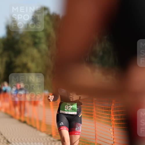 07.09.2025 - 19. Norderstedt Triathlon Michael Strokosch http://msf.ph/oto/8818468 07.09.2025 10:49:55 Laufen 92, 664, 1118 meine-sportfotos.de