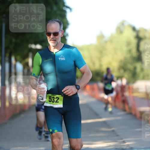 07.09.2025 - 19. Norderstedt Triathlon Michael Strokosch http://msf.ph/oto/8818479 07.09.2025 16:42:04 Laufen 381, 437, 461, 532, 1612 meine-sportfotos.de