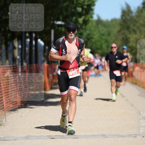 07.09.2025 - 19. Norderstedt Triathlon Michael Strokosch http://msf.ph/oto/8818484 07.09.2025 13:00:14 Laufen 695, 858, 1247, 1342 meine-sportfotos.de