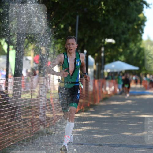 07.09.2025 - 19. Norderstedt Triathlon Michael Strokosch http://msf.ph/oto/8818557 07.09.2025 15:42:58 Laufen 1506 meine-sportfotos.de