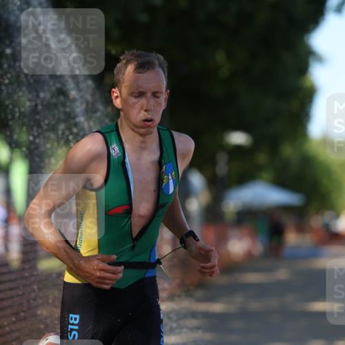 07.09.2025 - 19. Norderstedt Triathlon Michael Strokosch http://msf.ph/oto/8818577 07.09.2025 15:42:59 Laufen 1506 meine-sportfotos.de