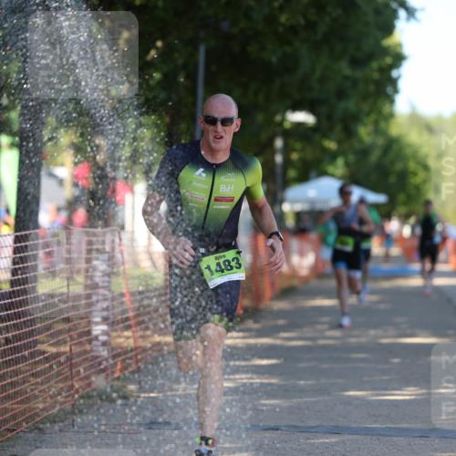 07.09.2025 - 19. Norderstedt Triathlon Michael Strokosch http://msf.ph/oto/8818640 07.09.2025 15:43:27 Laufen 450, 1483, 1488 meine-sportfotos.de
