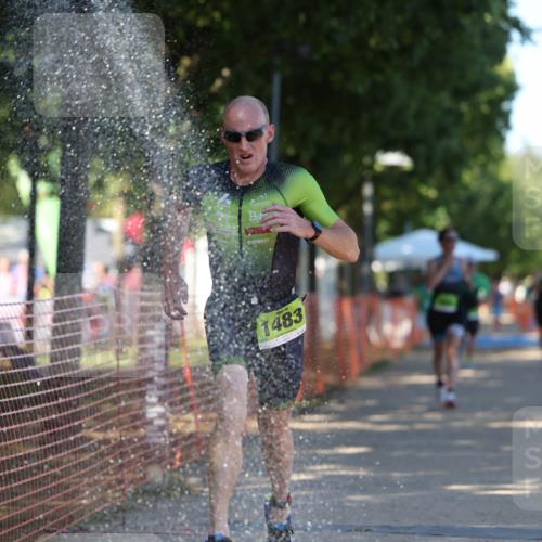 07.09.2025 - 19. Norderstedt Triathlon Michael Strokosch http://msf.ph/oto/8818646 07.09.2025 15:43:27 Laufen 450, 1483, 1488 meine-sportfotos.de