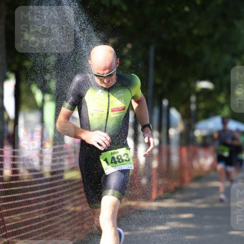 07.09.2025 - 19. Norderstedt Triathlon Michael Strokosch http://msf.ph/oto/8818653 07.09.2025 15:43:27 Laufen 450, 1483, 1488 meine-sportfotos.de