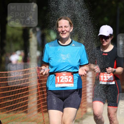07.09.2025 - 19. Norderstedt Triathlon Michael Strokosch http://msf.ph/oto/8818661 07.09.2025 13:00:26 Laufen 728, 783, 820, 1252, 1322, 1338, 1382 meine-sportfotos.de