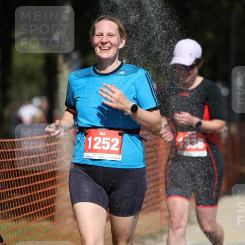 07.09.2025 - 19. Norderstedt Triathlon Michael Strokosch http://msf.ph/oto/8818666 07.09.2025 13:00:26 Laufen 728, 783, 820, 1252, 1322, 1338, 1382 meine-sportfotos.de