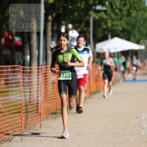 07.09.2025 - 19. Norderstedt Triathlon Michael Strokosch http://msf.ph/oto/8818766 07.09.2025 10:50:27 Laufen 67, 110, 677, 1126 meine-sportfotos.de