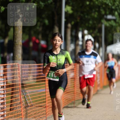 07.09.2025 - 19. Norderstedt Triathlon Michael Strokosch http://msf.ph/oto/8818774 07.09.2025 10:50:28 Laufen 67, 110, 1126 meine-sportfotos.de