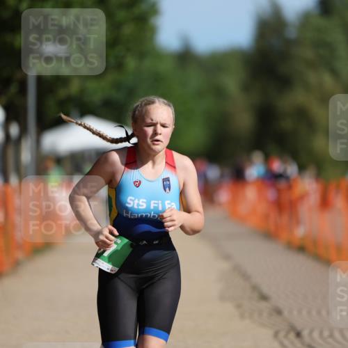 07.09.2025 - 19. Norderstedt Triathlon Michael Strokosch http://msf.ph/oto/8818832 07.09.2025 10:50:34 Laufen 67, 110, 1126 meine-sportfotos.de
