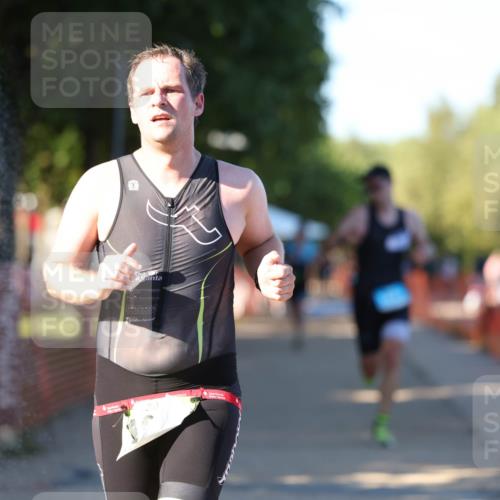 07.09.2025 - 19. Norderstedt Triathlon Michael Strokosch http://msf.ph/oto/8818908 07.09.2025 16:43:32 Laufen 1411, 1602, 1631 meine-sportfotos.de
