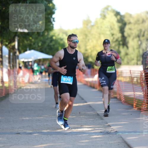 07.09.2025 - 19. Norderstedt Triathlon Michael Strokosch http://msf.ph/oto/8818931 07.09.2025 16:43:46 Laufen 875, 912, 1560 meine-sportfotos.de