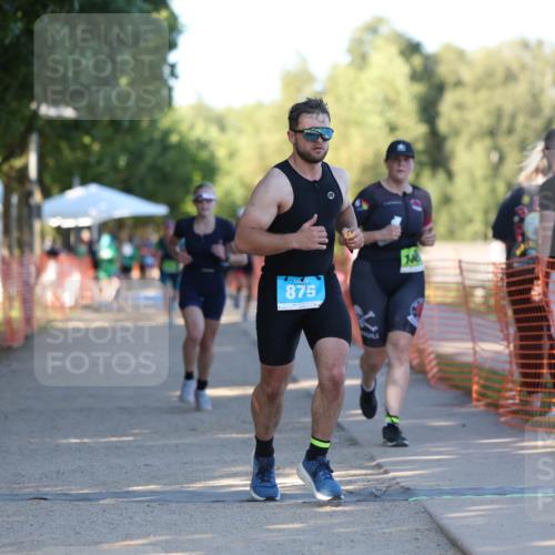 07.09.2025 - 19. Norderstedt Triathlon Michael Strokosch http://msf.ph/oto/8818935 07.09.2025 16:43:46 Laufen 875, 912, 1560 meine-sportfotos.de