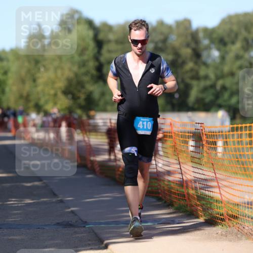 07.09.2025 - 19. Norderstedt Triathlon Michael Strokosch http://msf.ph/oto/8818994 07.09.2025 15:44:22 Laufen 379, 410, 1022 meine-sportfotos.de