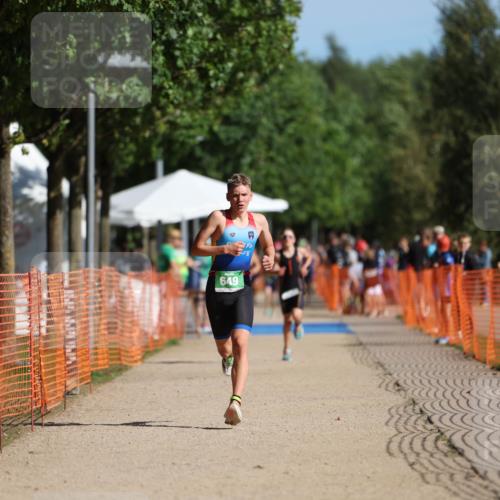 07.09.2025 - 19. Norderstedt Triathlon Michael Strokosch http://msf.ph/oto/8819058 07.09.2025 10:51:13 Laufen 80, 649, 663 meine-sportfotos.de