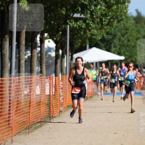 07.09.2025 - 19. Norderstedt Triathlon Michael Strokosch http://msf.ph/oto/8819139 07.09.2025 10:51:27 Laufen 56, 1146 meine-sportfotos.de