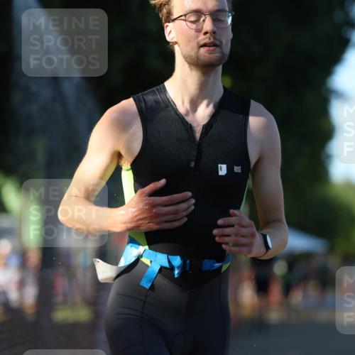 07.09.2025 - 19. Norderstedt Triathlon Michael Strokosch http://msf.ph/oto/8819244 07.09.2025 16:45:20 Laufen 913, 955, 1410 meine-sportfotos.de
