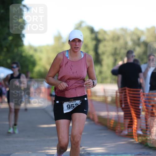07.09.2025 - 19. Norderstedt Triathlon Michael Strokosch http://msf.ph/oto/8819295 07.09.2025 16:45:41 Laufen 953, 954, 1043, 1621 meine-sportfotos.de
