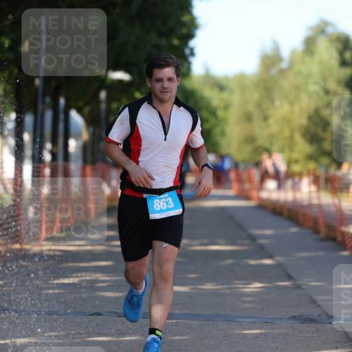 07.09.2025 - 19. Norderstedt Triathlon Michael Strokosch http://msf.ph/oto/8819357 07.09.2025 15:46:10 Laufen 446, 447 meine-sportfotos.de