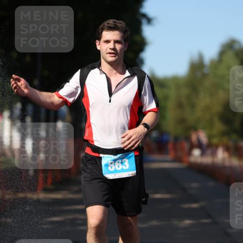 07.09.2025 - 19. Norderstedt Triathlon Michael Strokosch http://msf.ph/oto/8819366 07.09.2025 15:46:11 Laufen 446, 447 meine-sportfotos.de