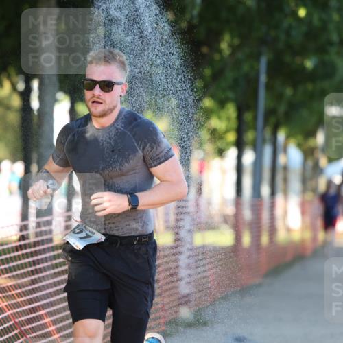 07.09.2025 - 19. Norderstedt Triathlon Michael Strokosch http://msf.ph/oto/8819384 07.09.2025 16:45:56 Laufen 949, 951, 956, 1601 meine-sportfotos.de