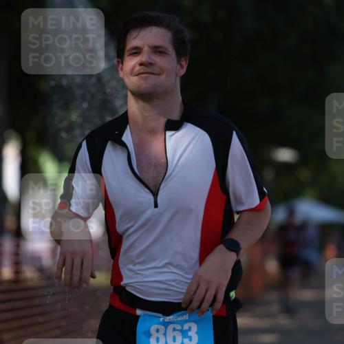 07.09.2025 - 19. Norderstedt Triathlon Michael Strokosch http://msf.ph/oto/8819386 07.09.2025 15:46:12 Laufen 446, 447 meine-sportfotos.de